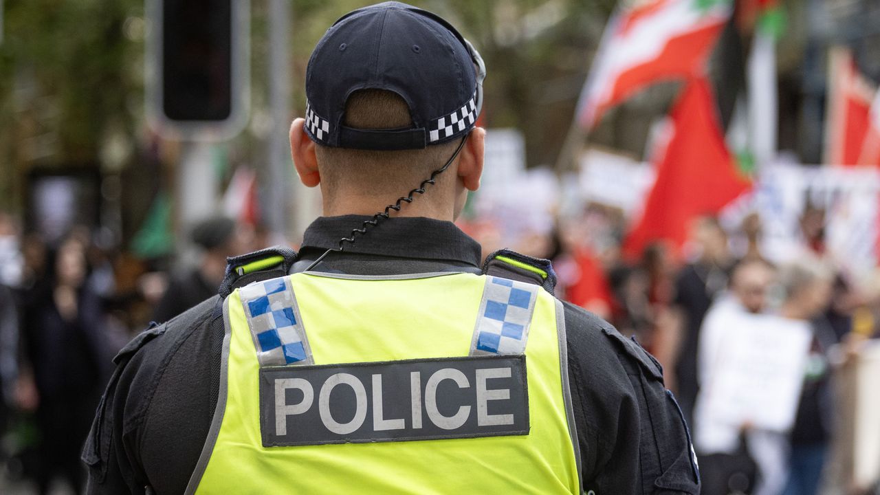 Австралийската полиция повдигна обвинение срещу жена за внос на метамфетамин, покрит с люти чушки