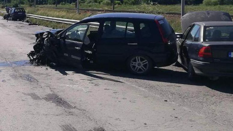 Верижна катастрофа взе жертва край Сливен