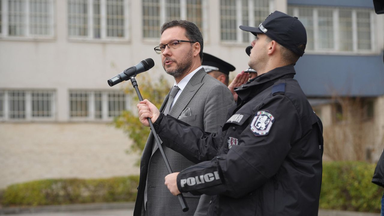 Даниел Митов: Не е вярно, че администрацита в МВР е раздута