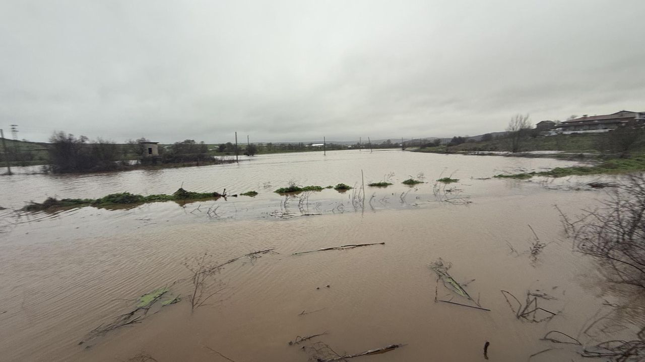 Проливни валежи с интензитет над 100 литра на квадратен метър