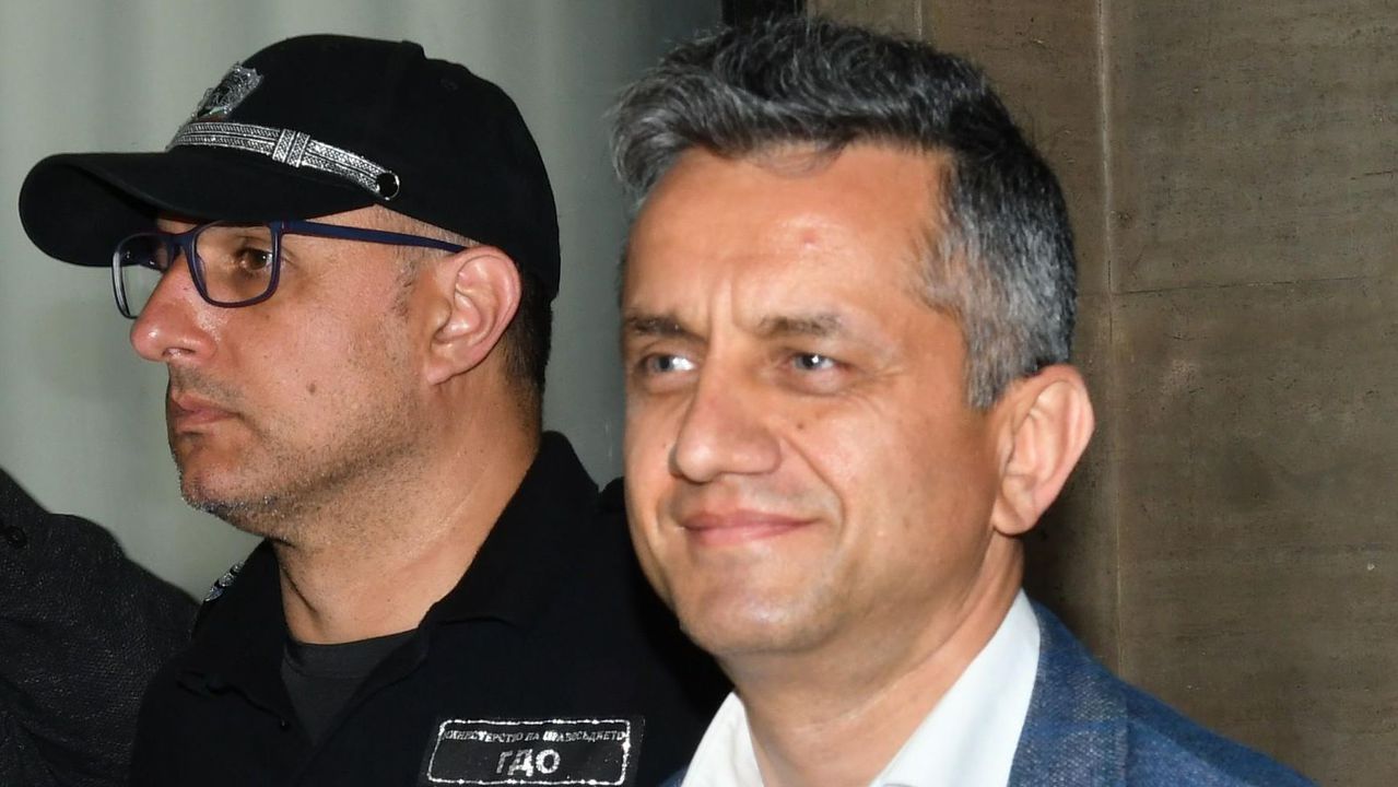 Окончателно: Бившият шеф на пловдивската митница остава в ареста