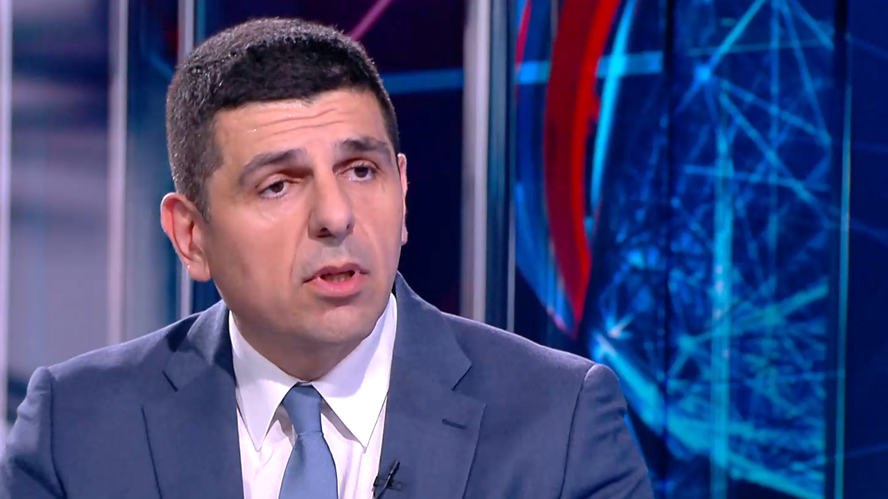 Надявам се България да мине без турбулентни моменти по пътя