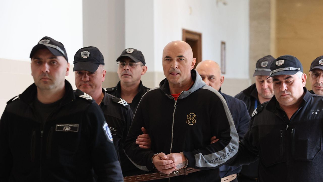 Издирваният по разследването с братя Лебешковски се е предал в СДВР