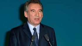 Френският кабинет падна