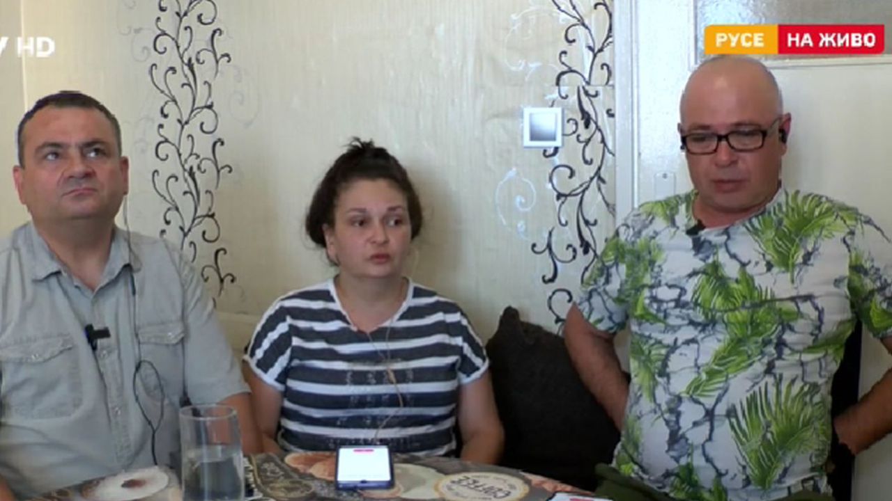 Като му звъннах в 00:00 ч. къде е, защото утре