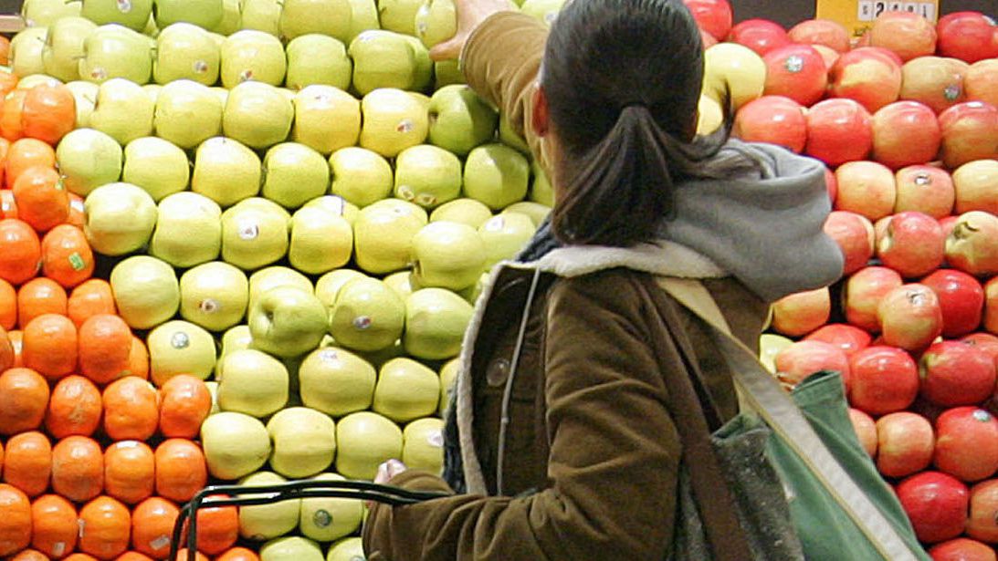 Цената на потребителската кошница запазва стойността си от 98 лева