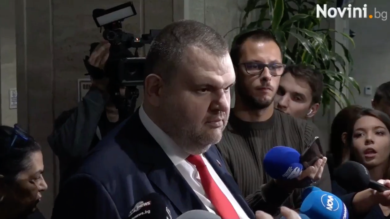 Пеевски нарече материала в The Wall Street Journal "поръчкова статия", отново покани Радев да излезе на партийната сцена