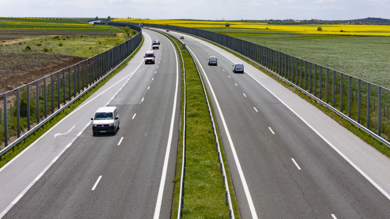 Утре за ремонт на настилката в два участъка от АМ „Тракия“ в област Ямбол временно ще се променя организацията на движение