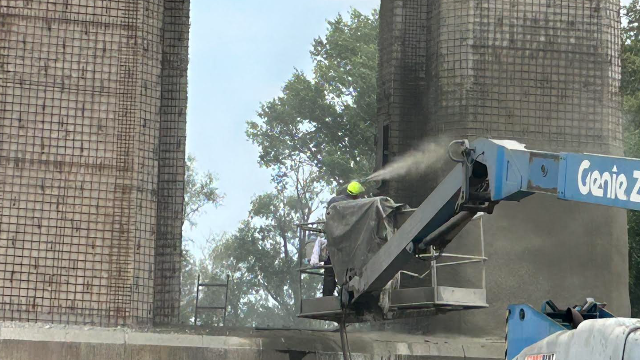 50 стоманобетонни панела са монтирани за седмица при ремонта на Дунав мост при Русе