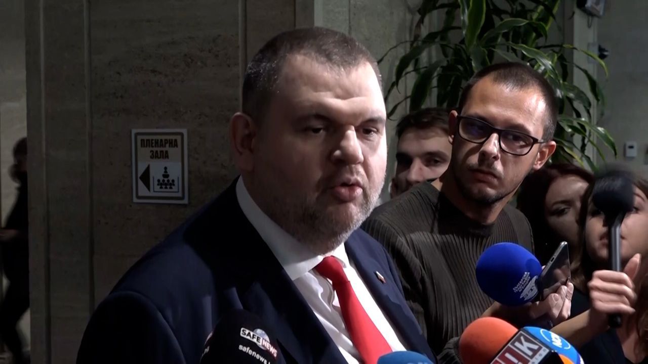 Пеевски атакува Денков и “Продължаваме промяната” заради “Лукойл”: Крадците са в стрес