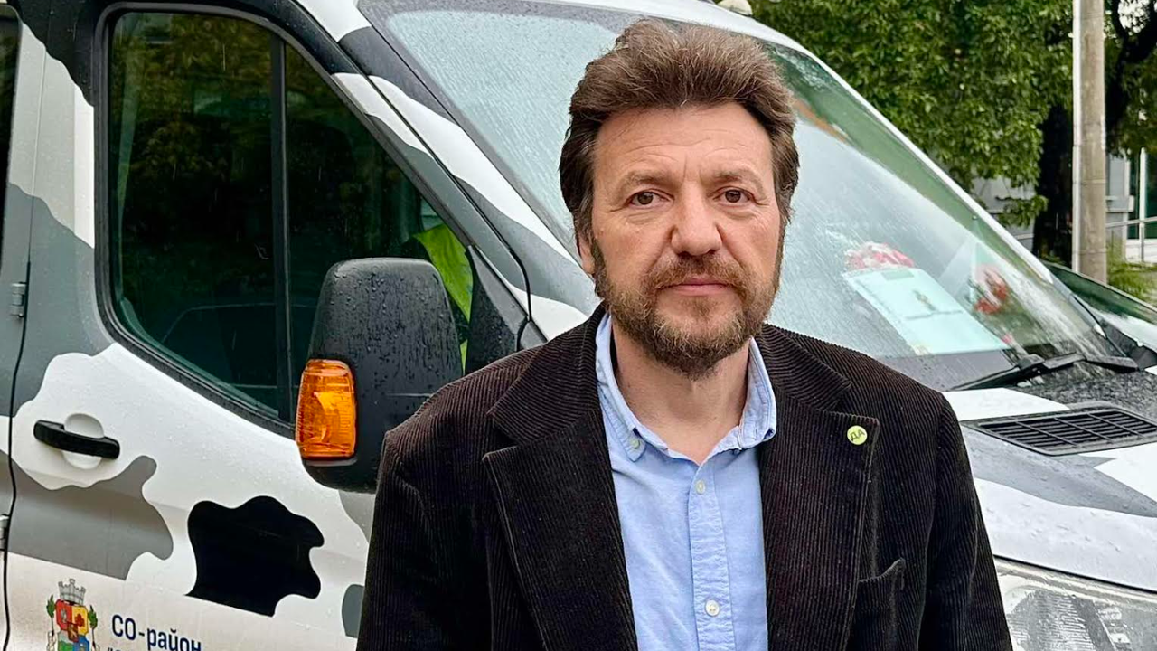 Кметът на район „Слатина“ Георги Илиев предлага на Васил Терзиев техника и персонал за справяне с кризата с боклука