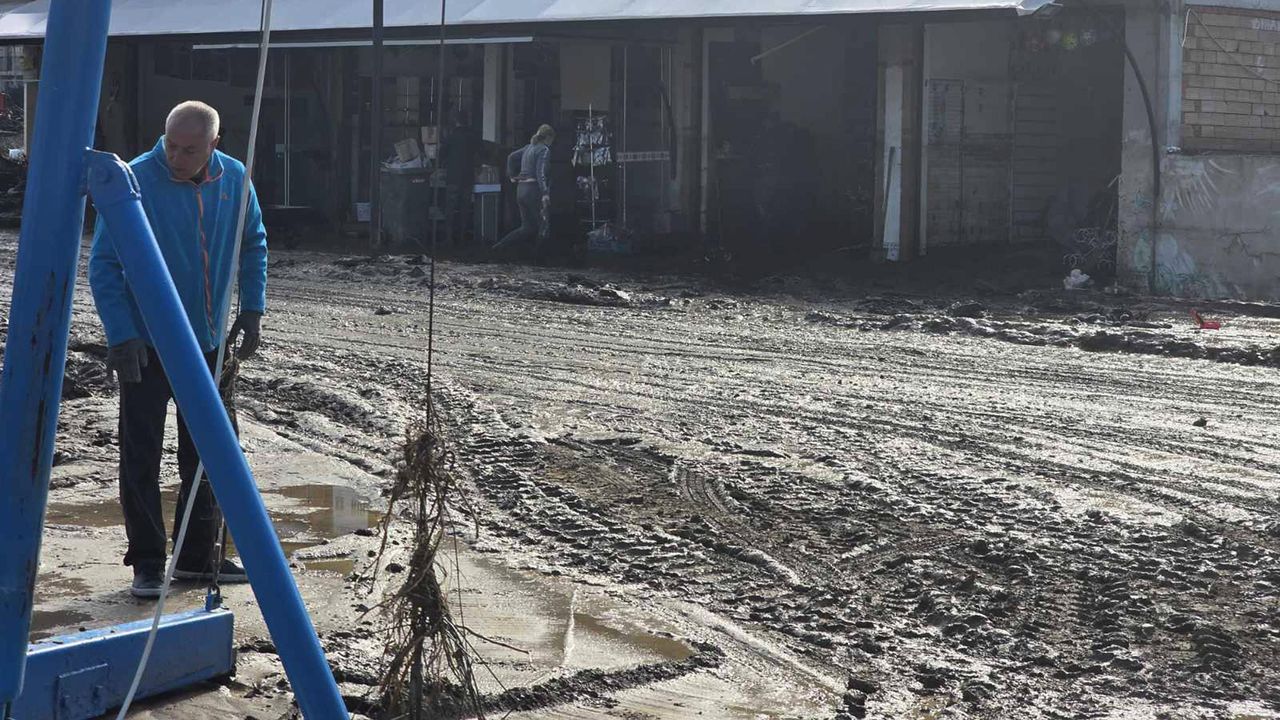 На територията на "Елените" все още има недостъпни райони