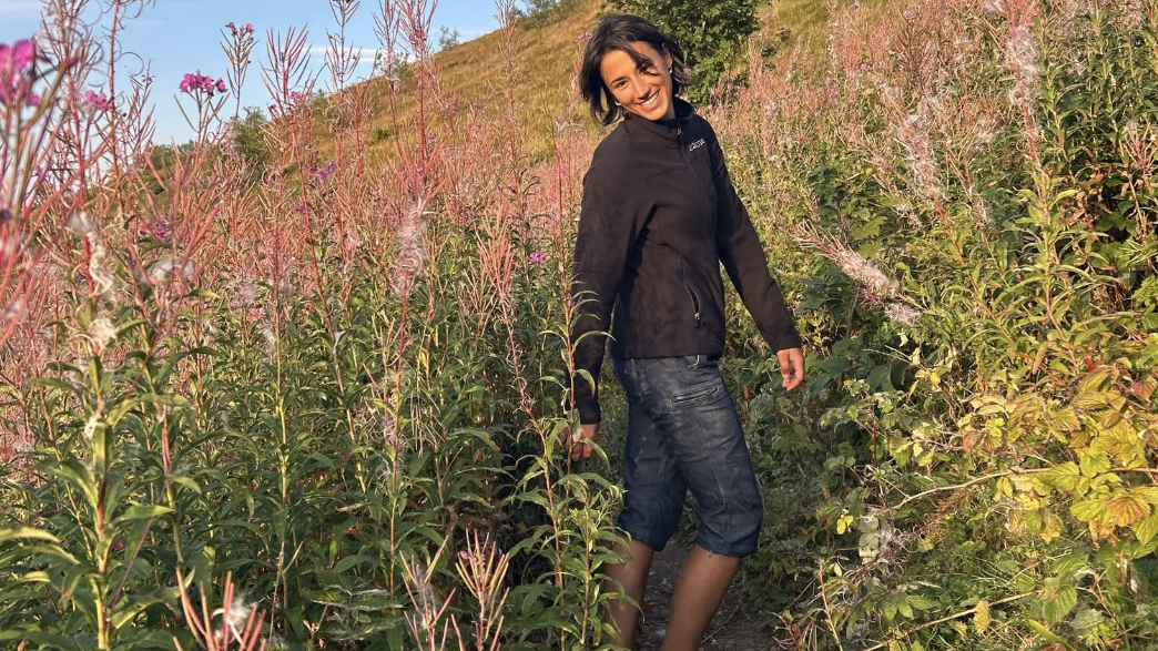 Стефани прекарала едната нощ на дърво! Спасители я канят да работи с тях, супер опитна е