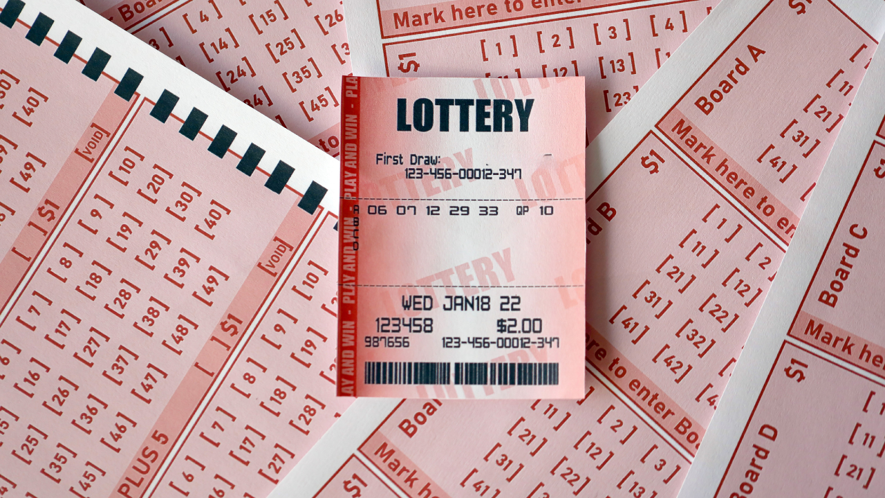 Мъж пуска лотария след спор със съпругата си и печели 267 156 евро