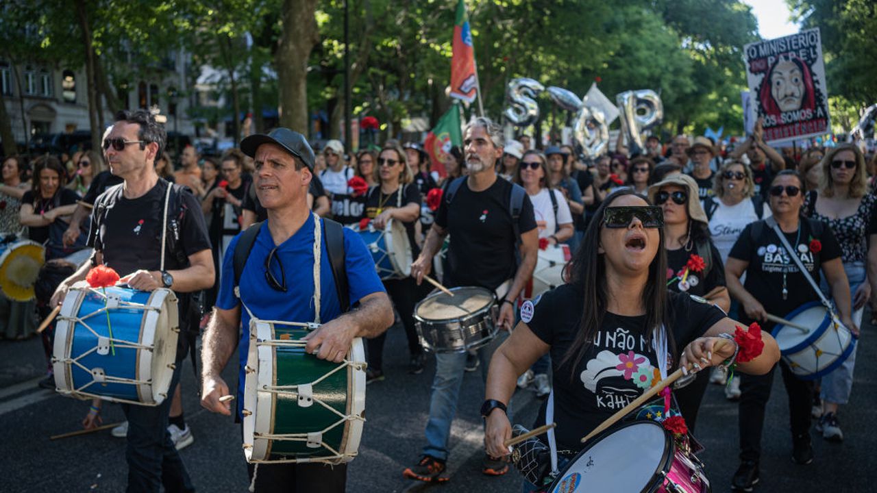 Десетки хиляди в Португалия протестираха срещу предложените трудови реформи