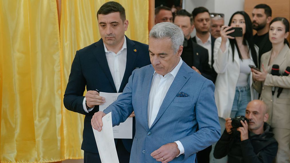 Симион: Калин Джорджеску трябваше да бъде президент на Румъния