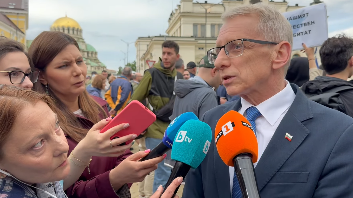 Николай Денков: Решението за еврото ще бъде на парламента, така както е по Конституция