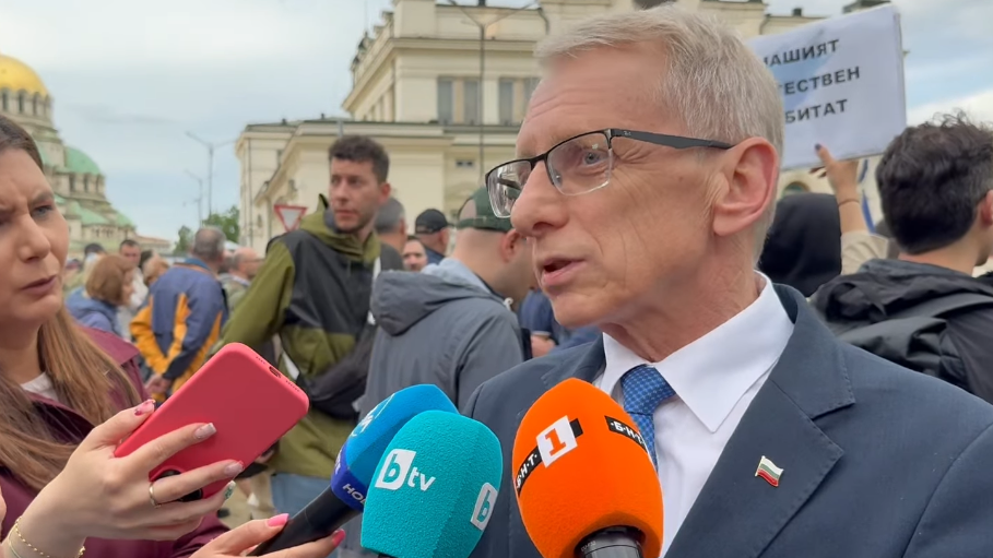 Полезно за хората, за бизнеса, за като цяло, е да