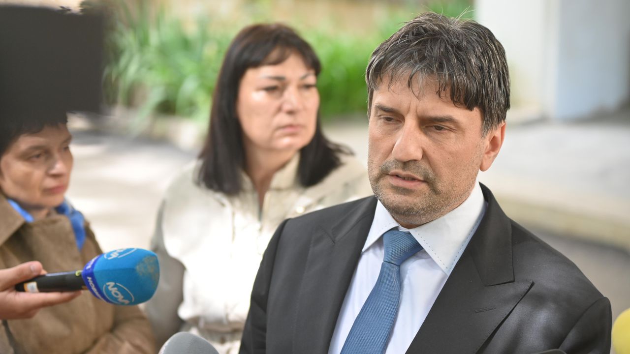 Задържаха македонец и българин за опита за убийство на Митко Русия и сина му