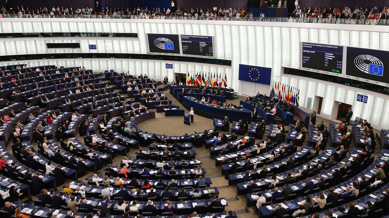 Българските евродепутати от Групата на ЕНП в ЕП с реакция по повод референдума за еврото