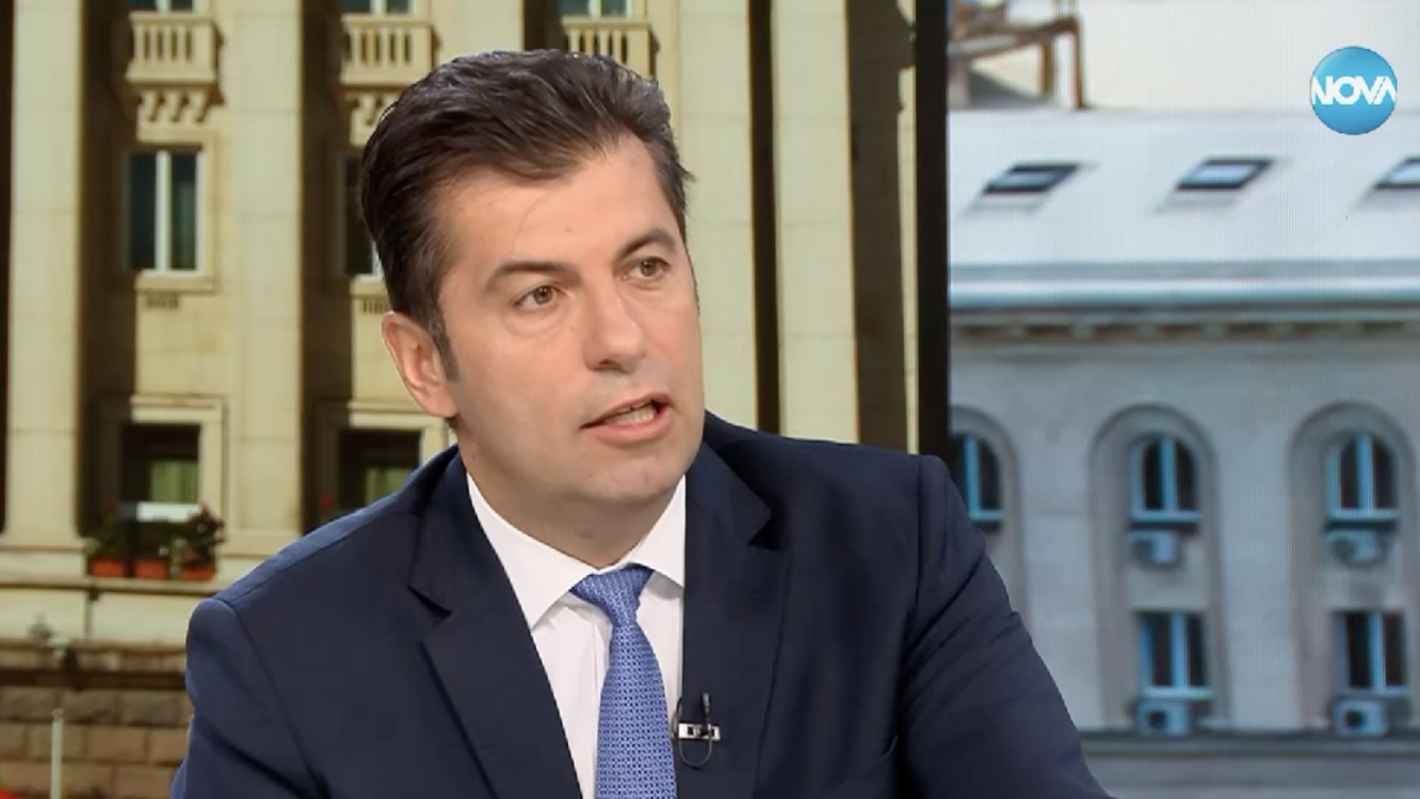 Кирил Петков: Най-важното за страната в момента е да въведе еврото
