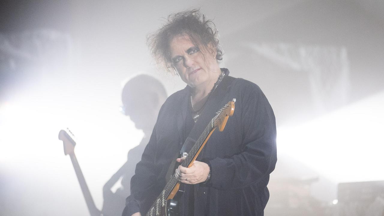 Фронтменът на The Cure, Робърт Смит, разкри нови подробности за