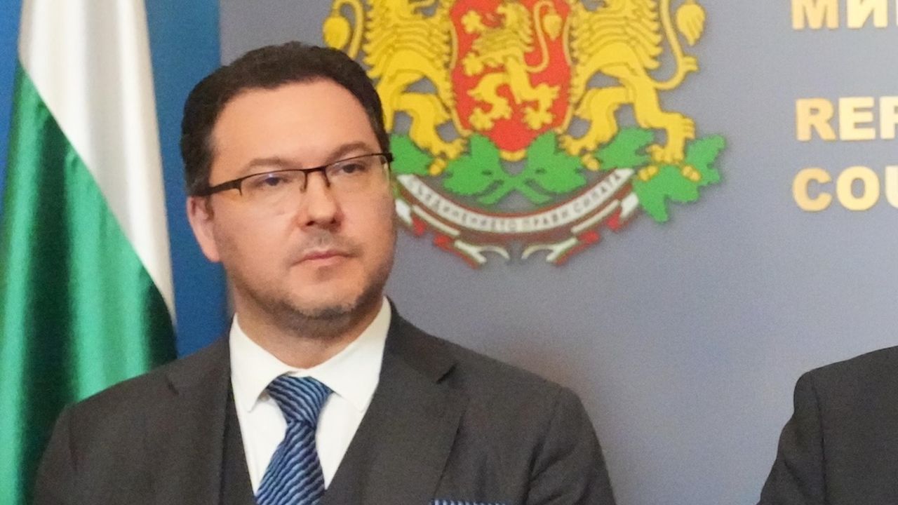 Министър Митов: Жертвите на пътя са намалели драстично за първите 6 месеца на 2025 г.