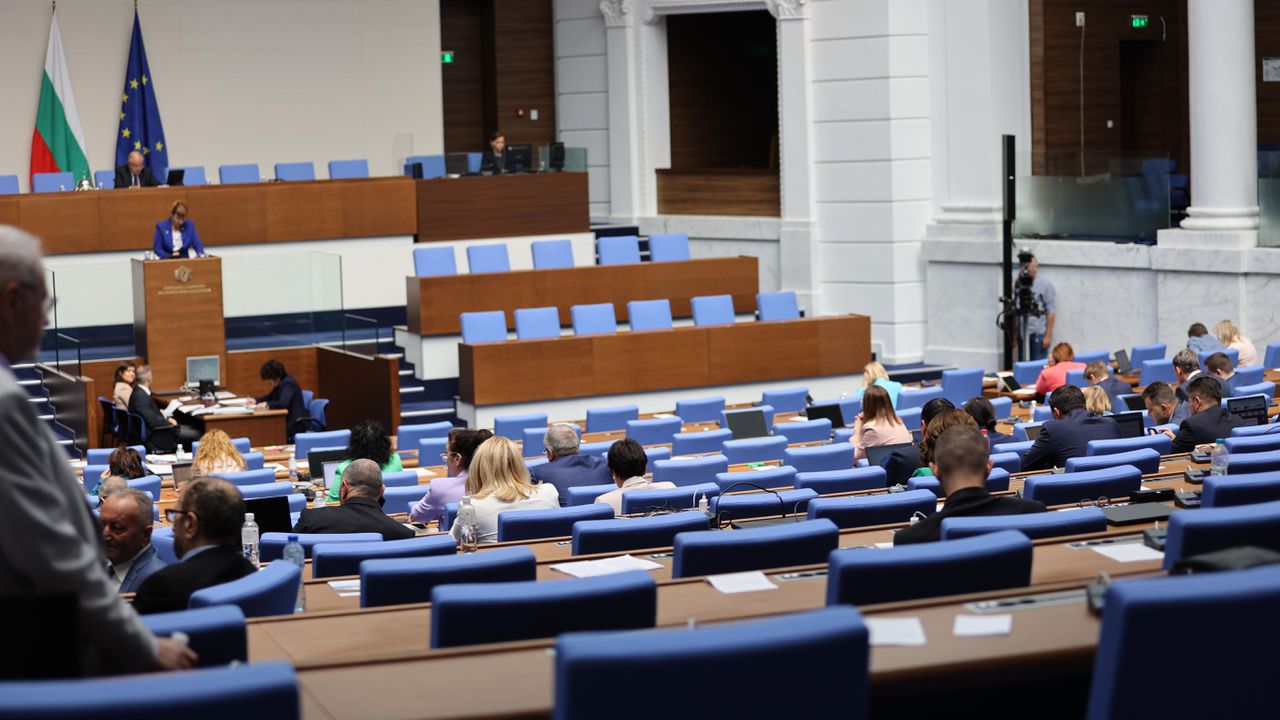 КЗК образува открито производство срещу НС по жалба на фирма