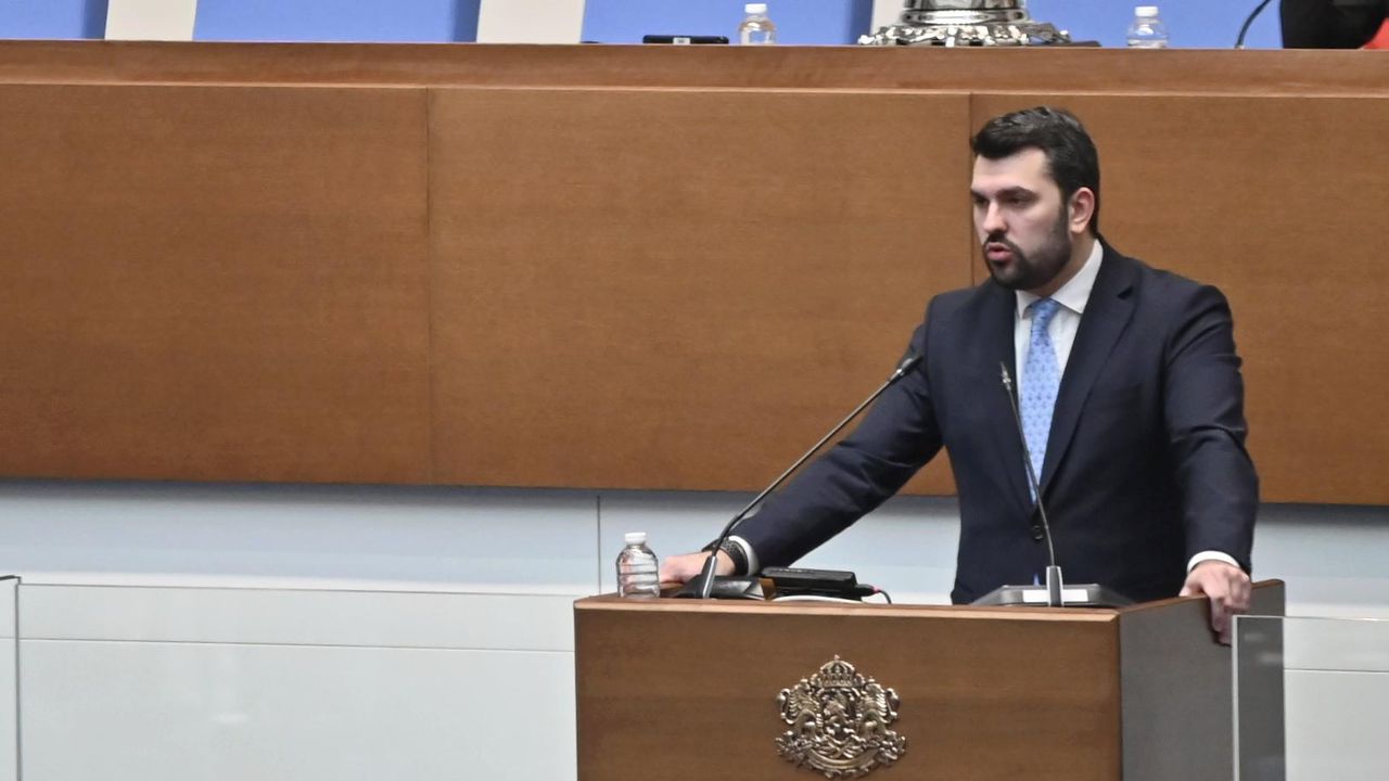 Благодарности на външния министър към Борисов разбуниха духовете в НС