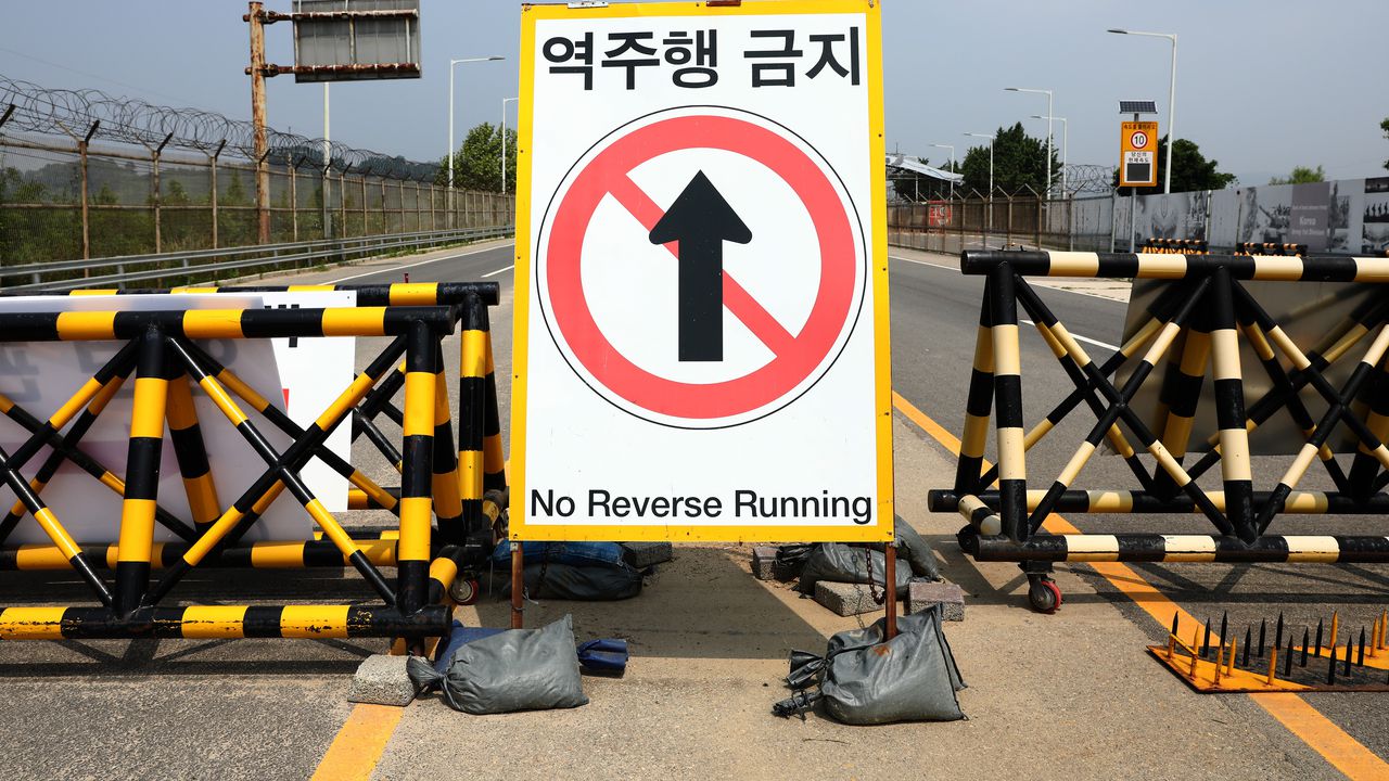 Северна Корея е започнала да демонтира някои високоговорители по границата, заяви Южна Корея