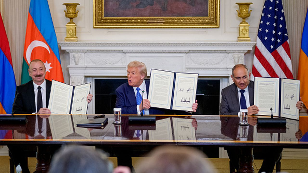 Иран приветства споразумението между Армения и Азербайджан, но предупреди срещу каквато и да било „чужда намеса“