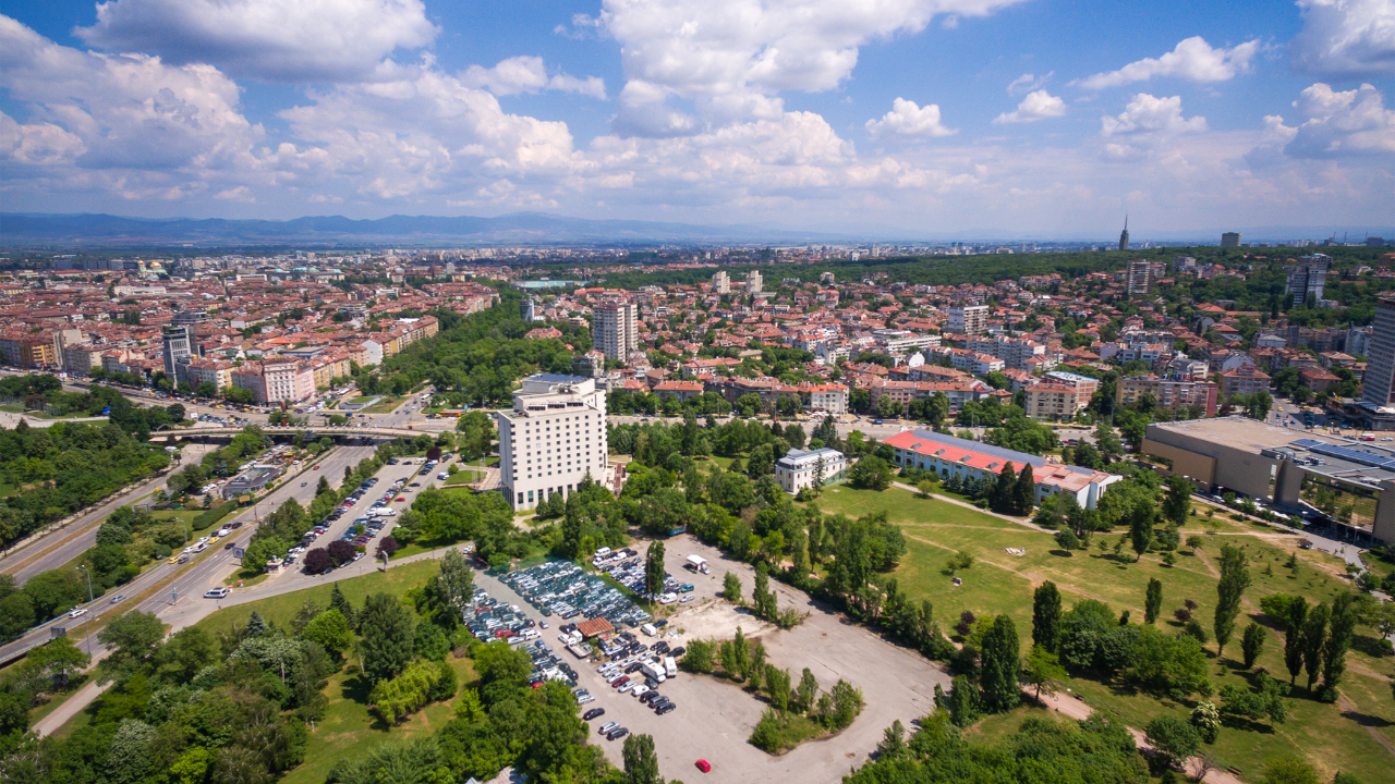 Към края на юни 2025 г. общата стойност на дълга