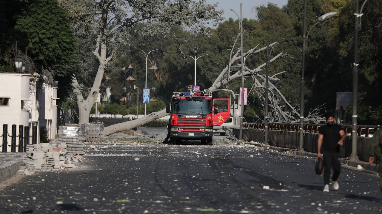 Израел е нанесъл удари в околностите на град Хомс, в