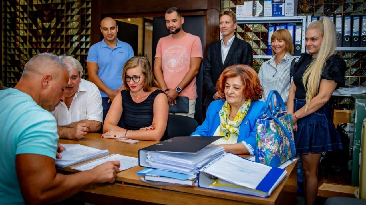 ПП-ДБ регистрира листата си с кандидати за общински съветници в Пазарджик