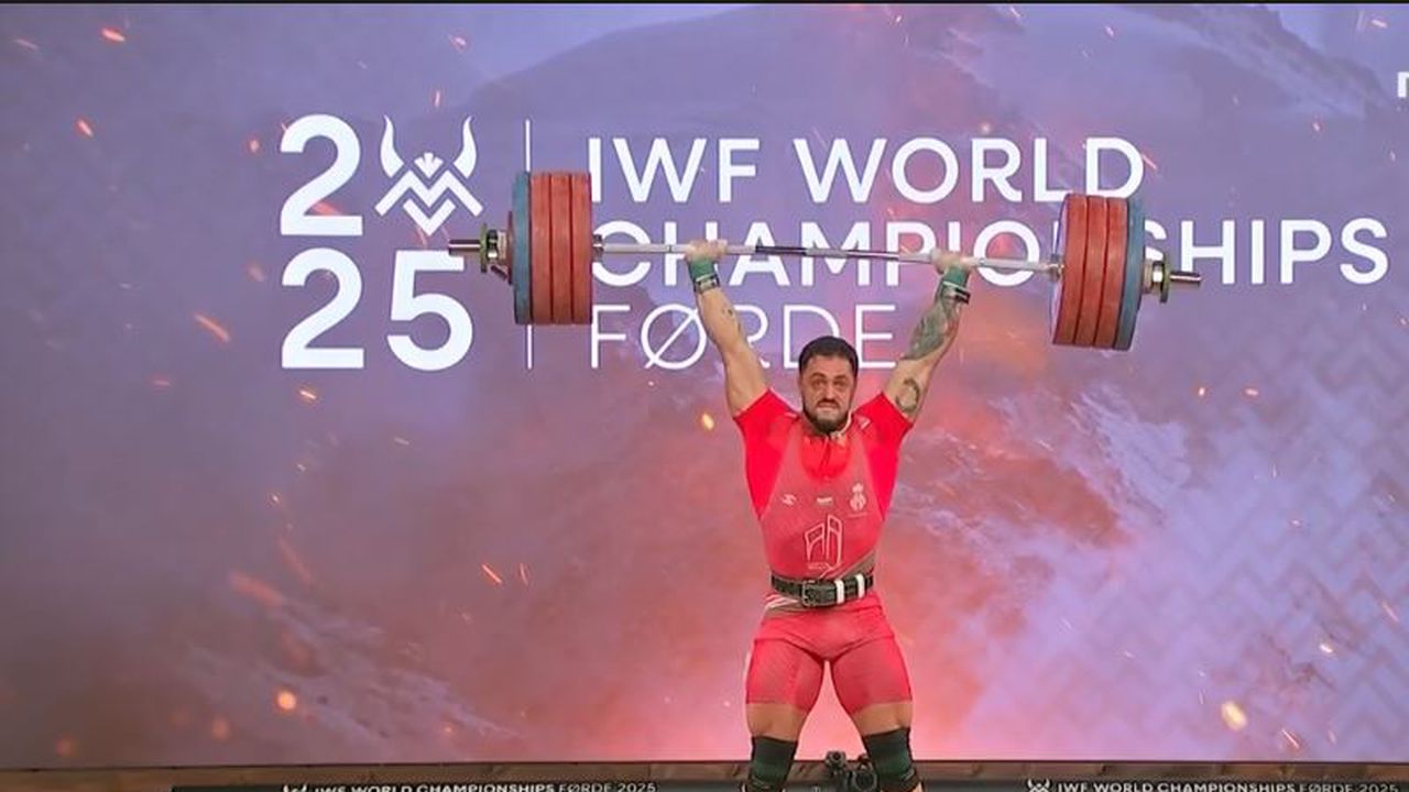 Карлос Насар стана световен шампион за трети път в кариерата си