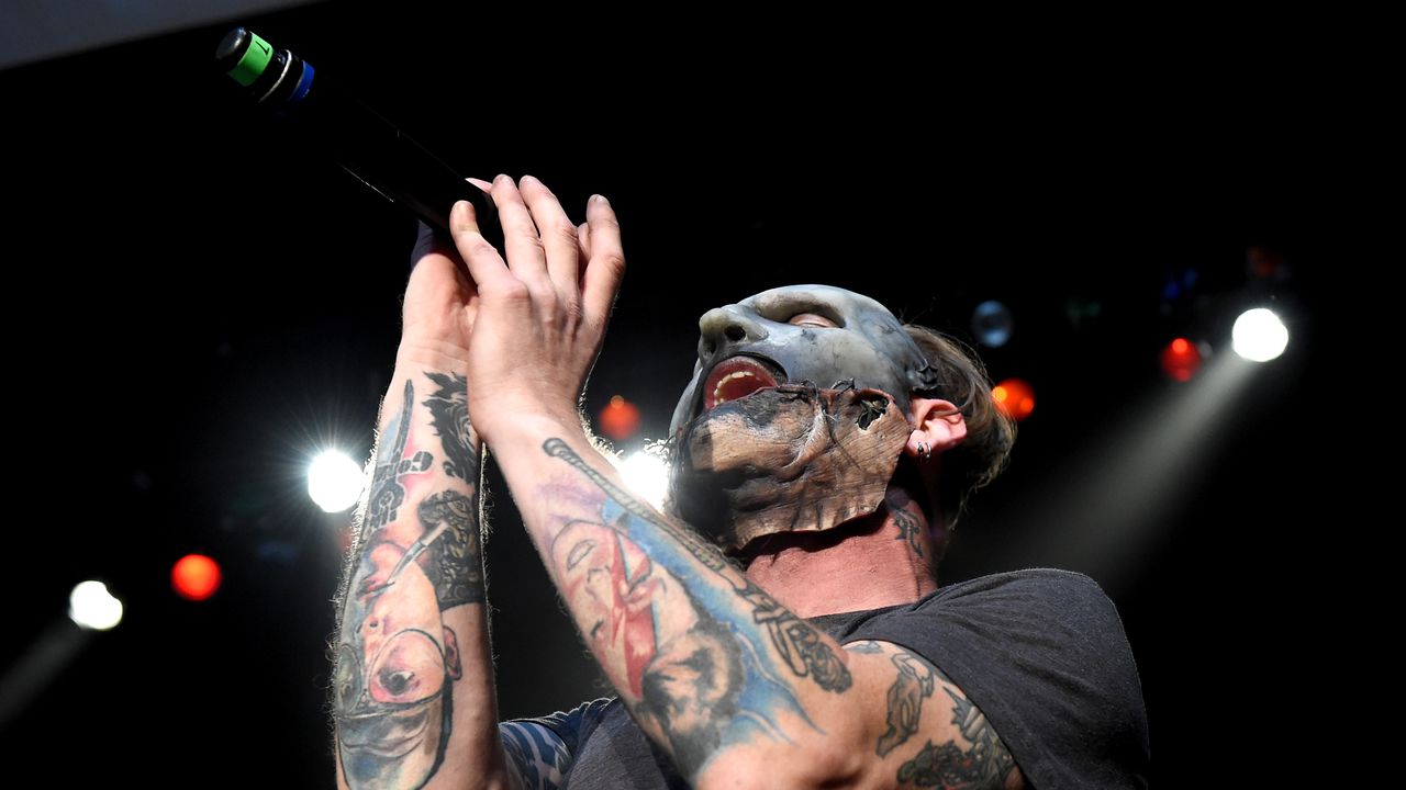 Продават легендарната къща от клипа на Slipknot „Duality“