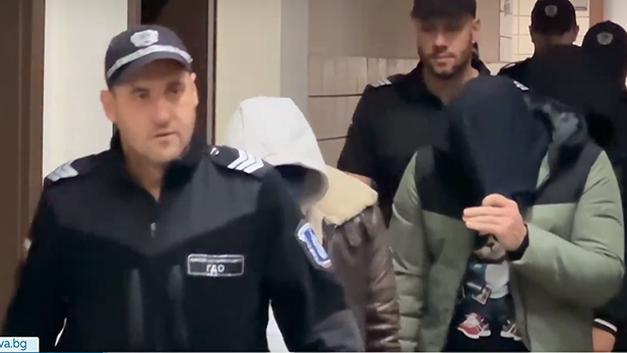 Задържаните за източване на дизелово гориво от тръбопровод на „Лукойл” остават в ареста