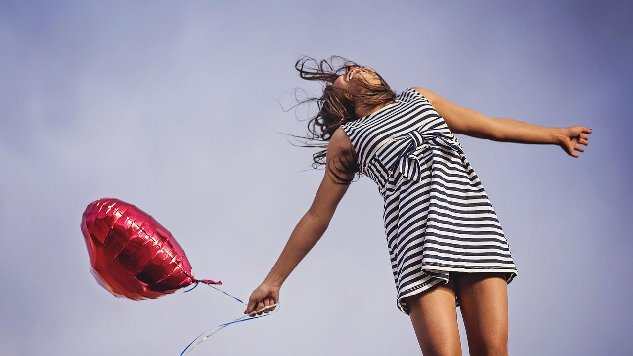 Март: Месецът на тихите благословииОвен, управляван от Марс, внася смелост