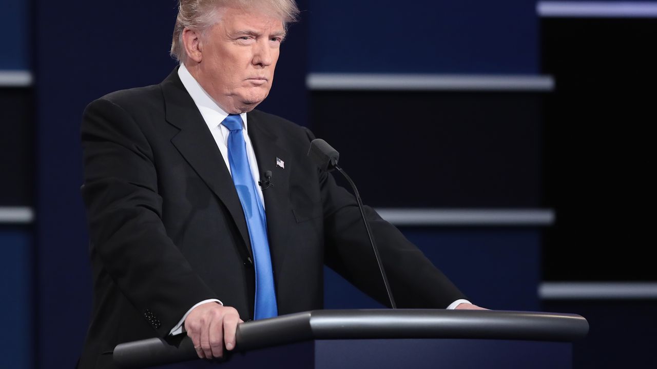 Американският президент Доналд Тръмп предупреди жителите на САЩ да не