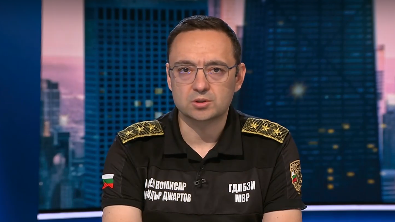 Шефът на пожарната: Причината за забавянето на самолетите от Швеция е техническа