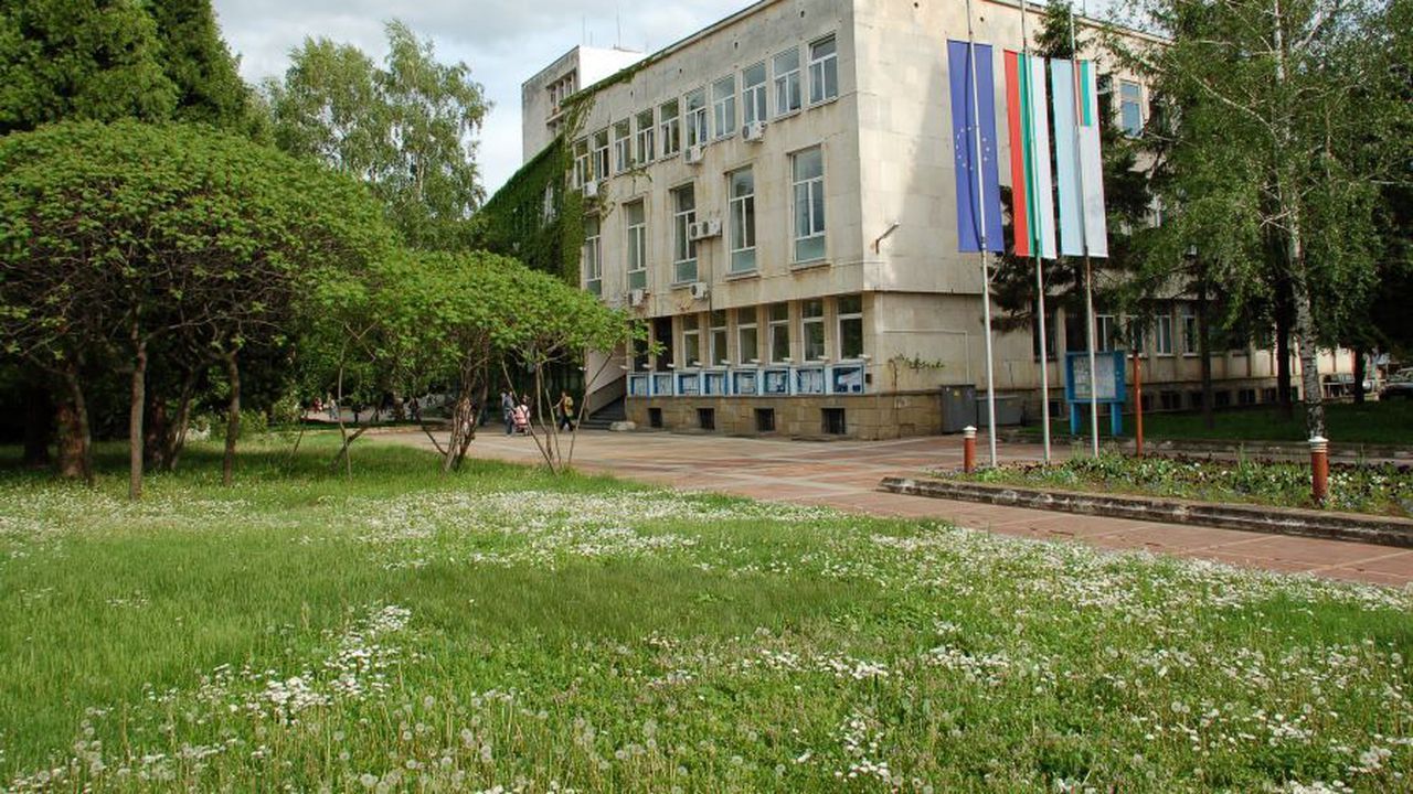 Община Монтана получи собствеността на терена на старите казарми