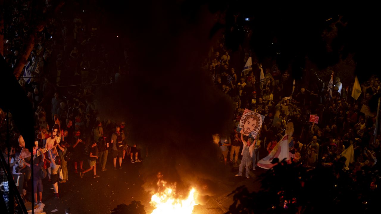Многолюдно шествие се проведе в Истанбул срещу блокадата и атаките на Израел в ивицата Газа