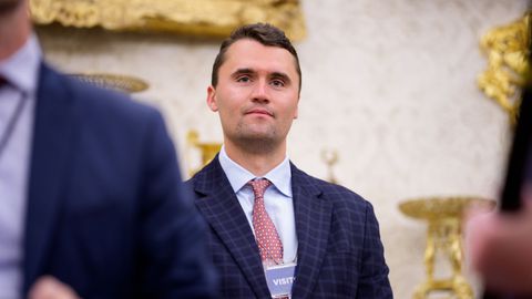 Простреляха известен десен активист, помогнал за преизбирането на Тръмп