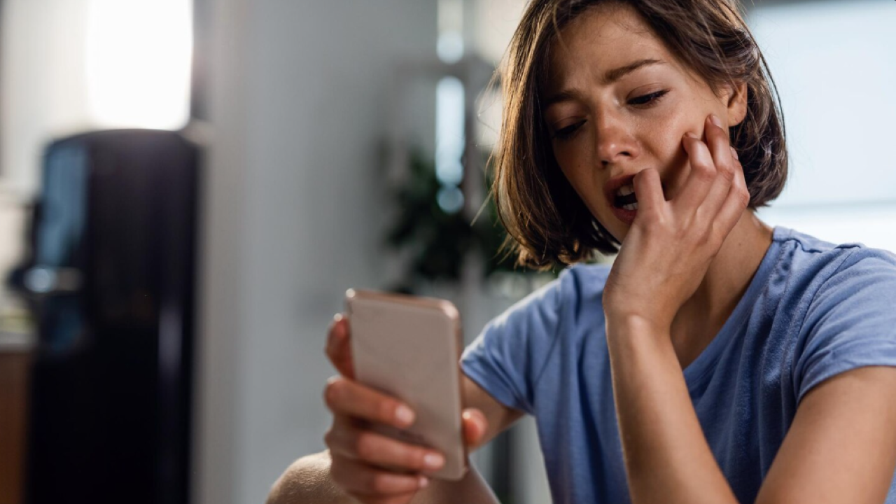 Какво означава ако някой види съобщението ви, но не отговори – и как да се справите със ситуацията