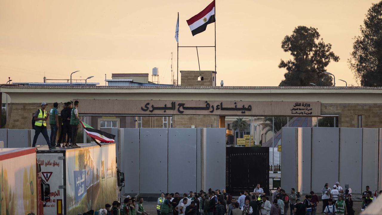 Отварят граничния пункт "Рафах" между ивицата Газа и Египет