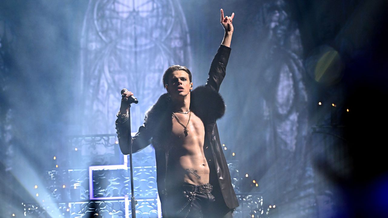 Yungblud за малко не станал археолог, бил влюбен в учителката си по "История"