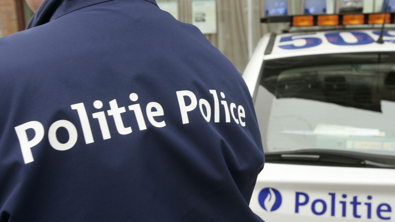 В Белгия разбиха терористична клетка, планирала нападения срещу политици