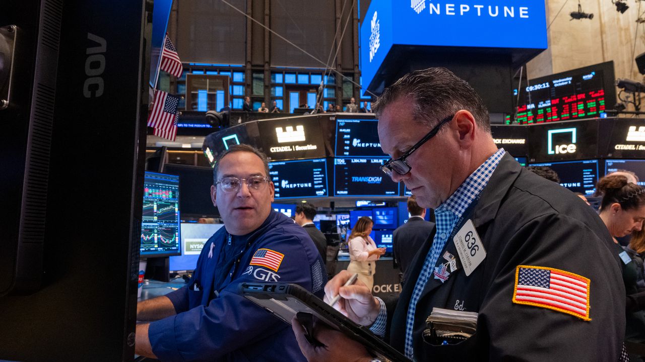 Уолстрийт започна днешната търговия с леки повишения