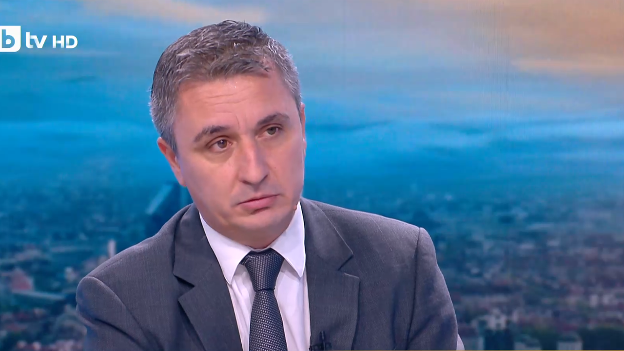 Бившият енергиен министър Александър Николов с коментар за възможната продажба на "Лукойл"