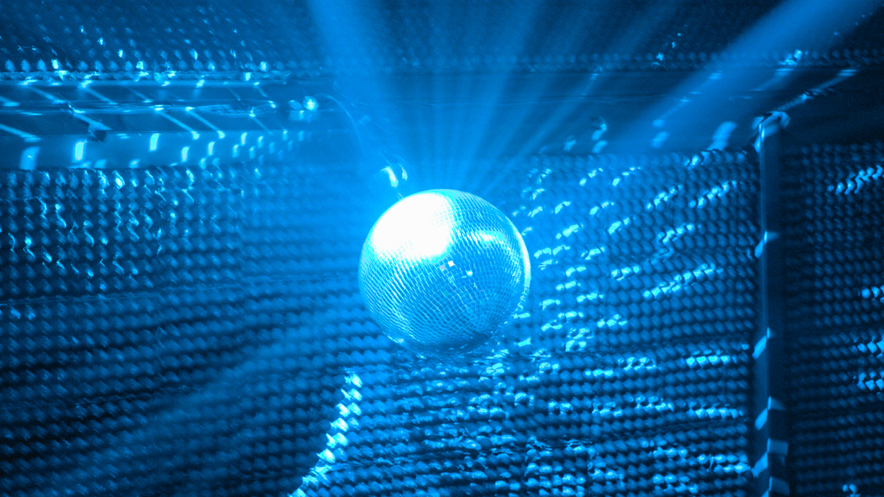 Осем непълнолетни са установени в нощни заведения в Самоков